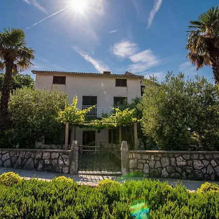 Maestral Apartment